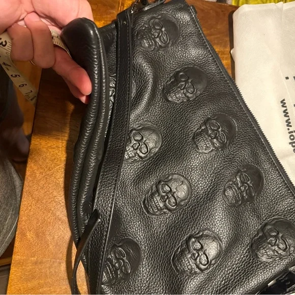New NWT Io Pelle 3D Skull black genuine leather CROSSBODY BAG Made In Italy - Picture 5 of 5